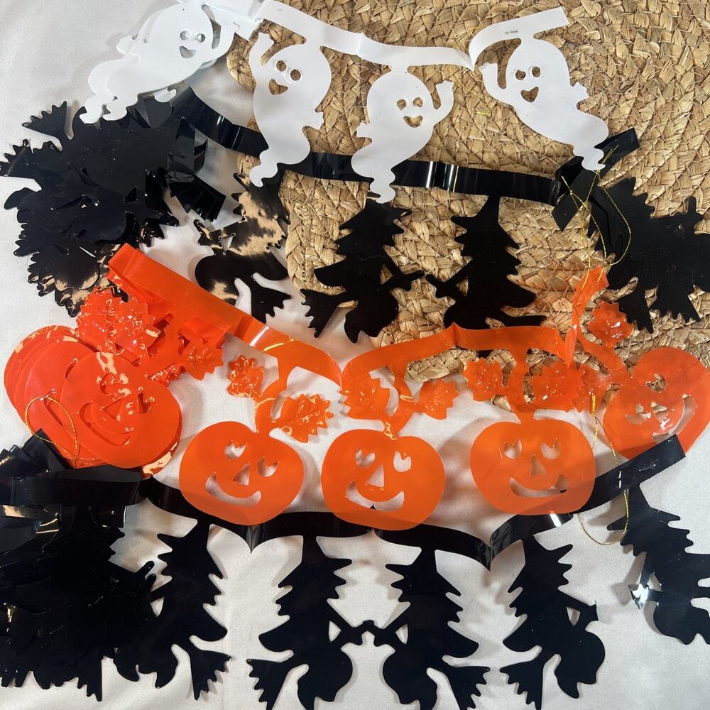 Vintage 90s Halloween Pumpkin Witch Ghost Pull-Out Chain Plastic Vinyl Garland